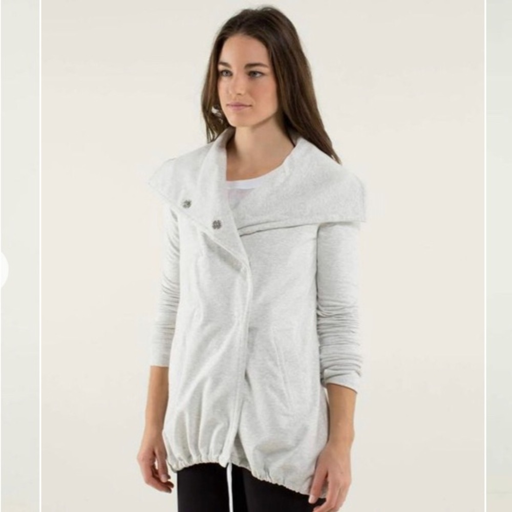 Lululemon Gratitude Wrap - size 2